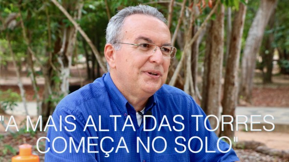 A mais alta das torres começa no solo!