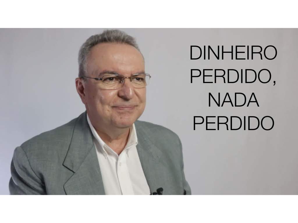 Dinheiro perdido, nada perdido; Saúde perdida, muito perdido; caráter perdido, muito perdido!